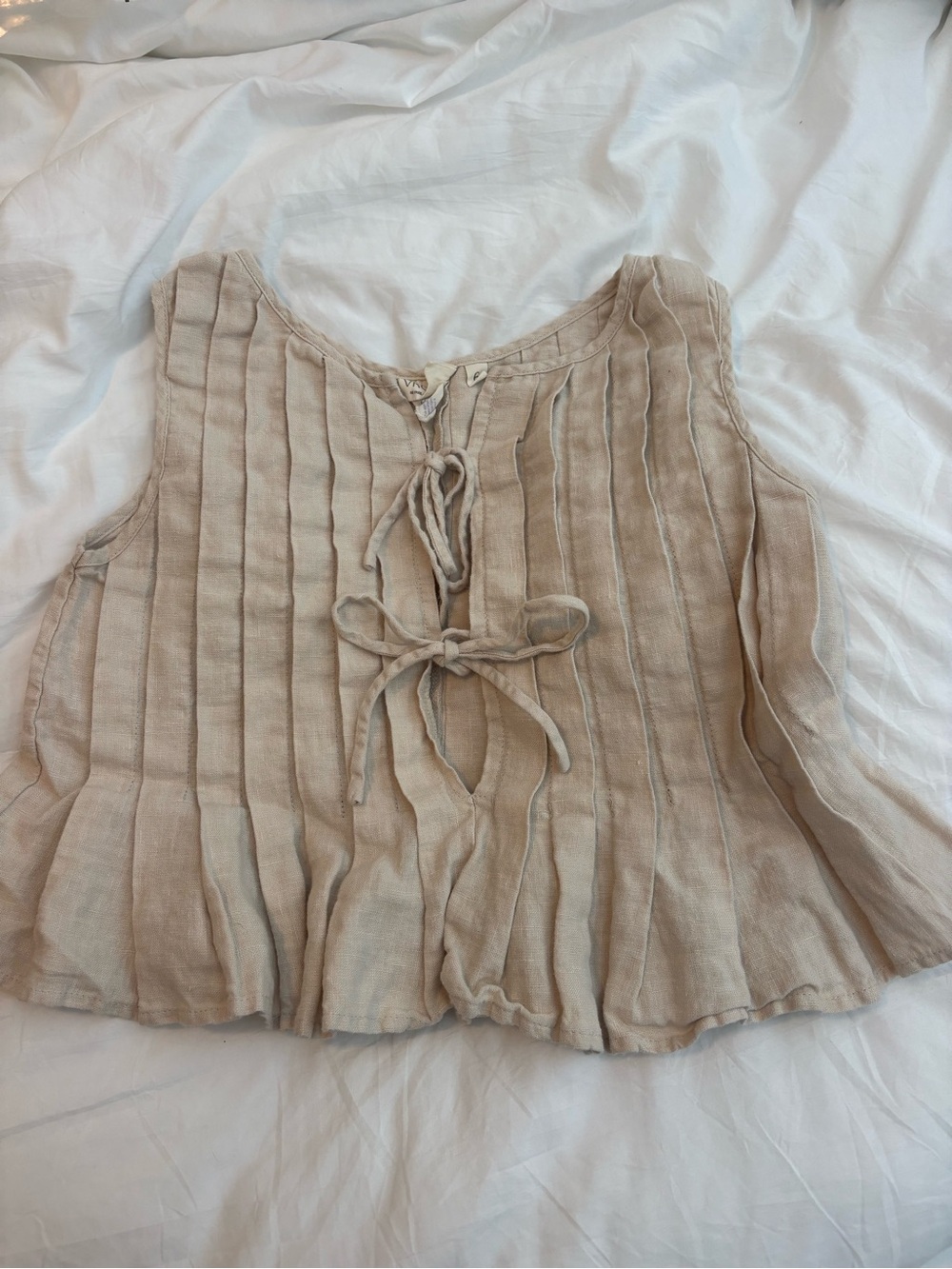VRG GIRL Sleeveless Tie-Front Pleated Cream Linen Blouse